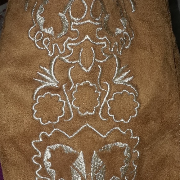 Shoes - Picture 2 of 2